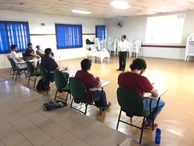 As aulas foram ministradas pelo coaching Robert Braga num dos salões do Santuário.