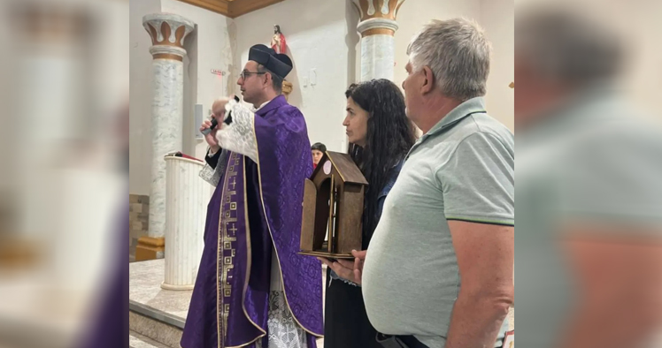 CAPELINHAS PE EM CASCALHO RICO