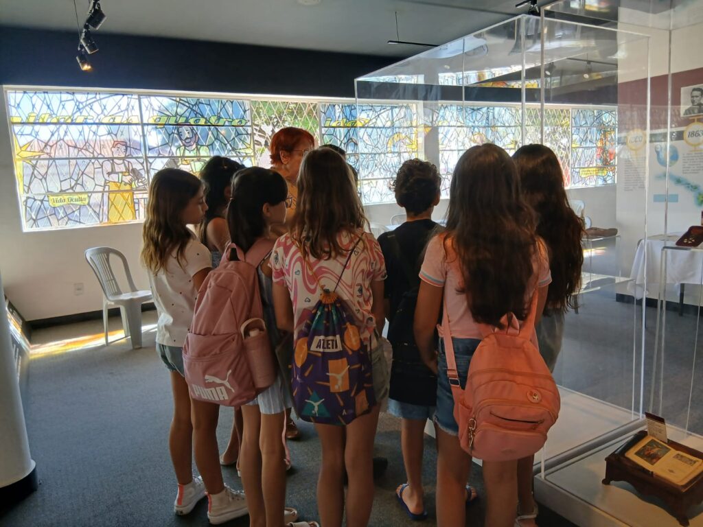 Crianças no Museu