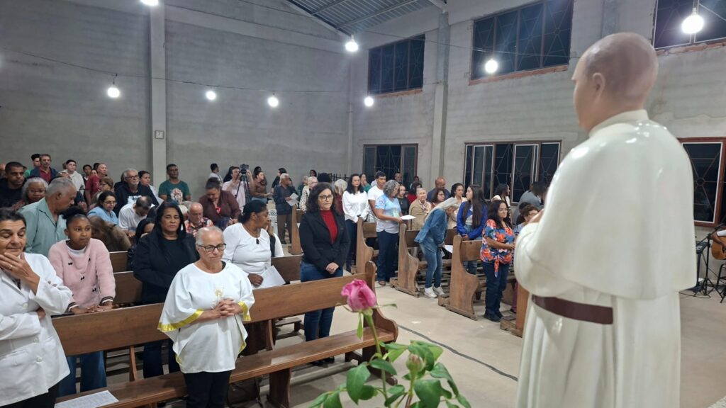 Missa Padre Eustáquio em Esmeraldas (2)